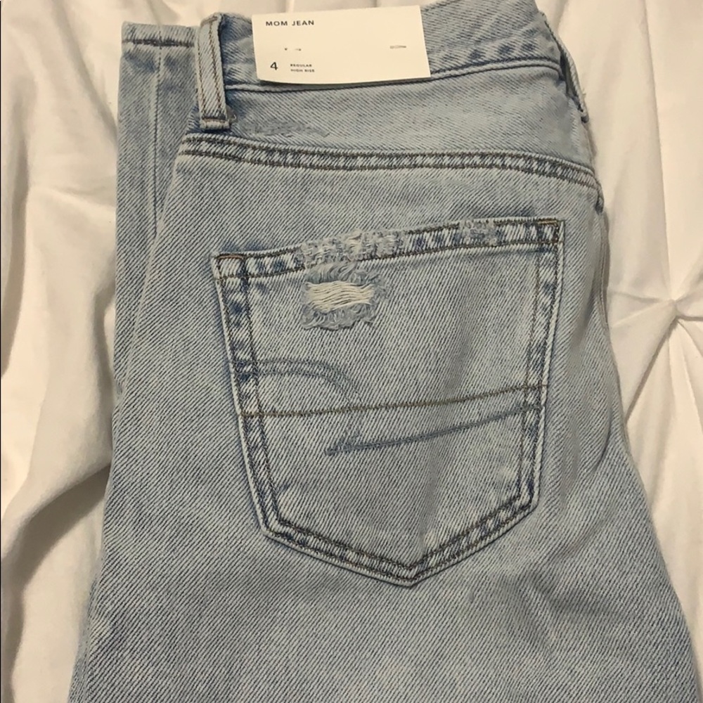 🌟 NWT American Eagle Jeans Size 4